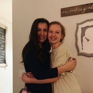 Meet your Posher, Mia